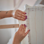 Tissu primaire blanc à lignes jaunes pour tufting